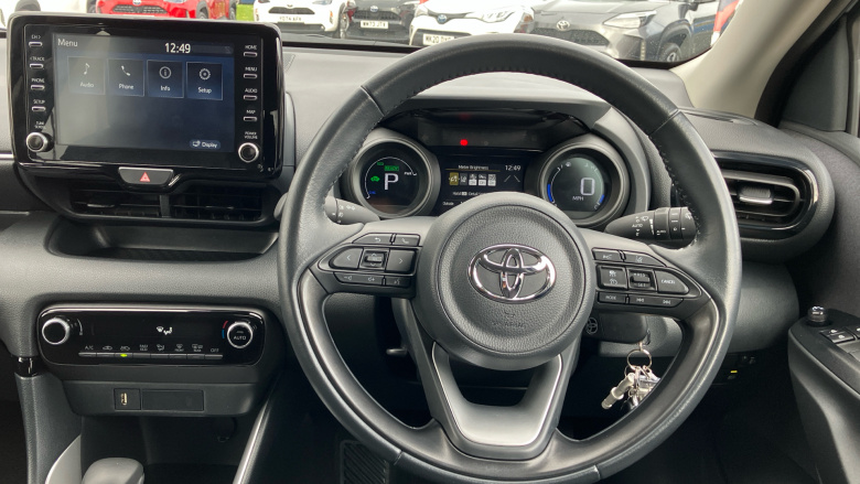 Toyota Yaris 1.5 Hybrid Design 5dr CVT Hybrid Hatchback